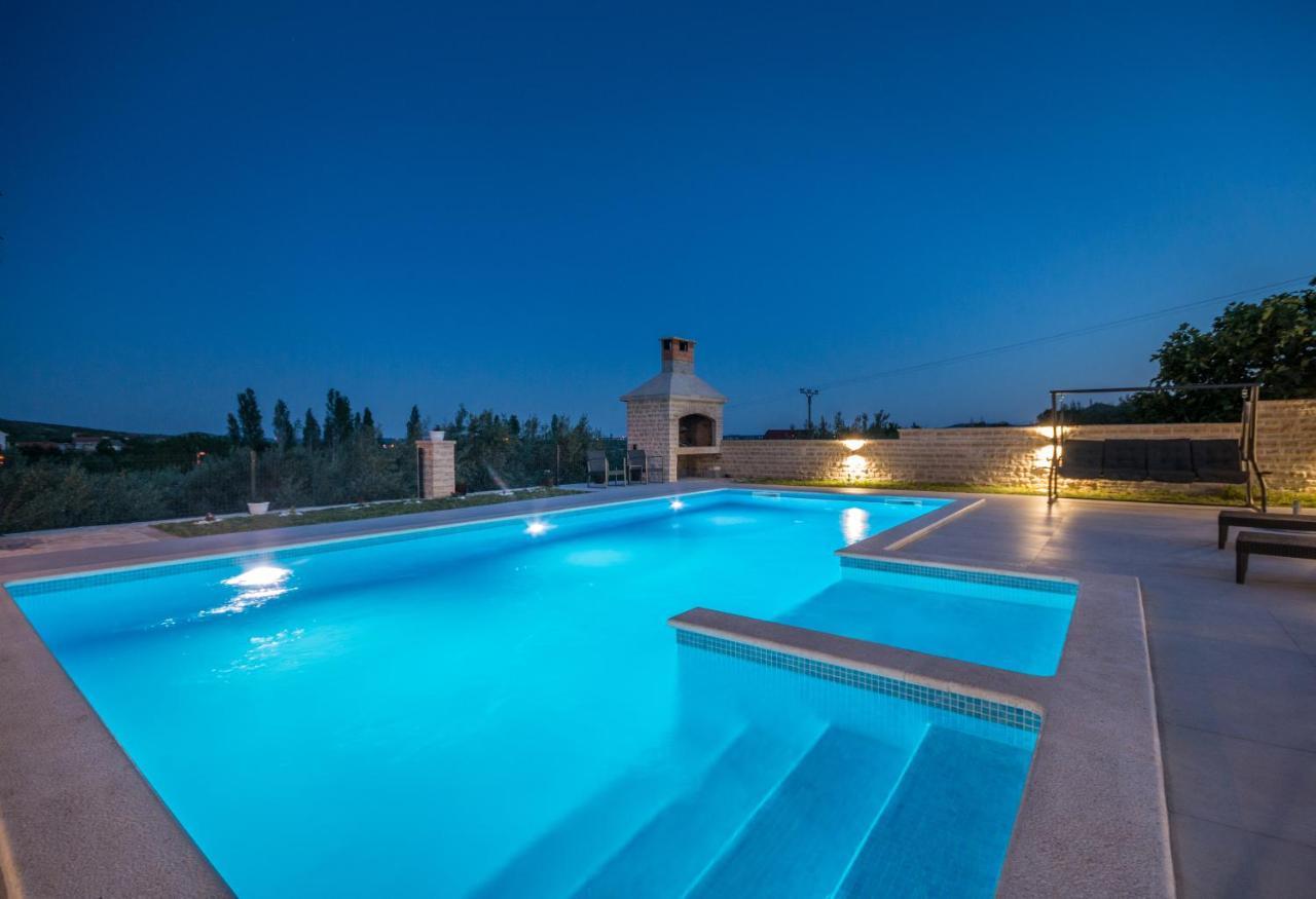 Poolincluded - Holiday Home Maslina Lisane Ostrovicke Exterior photo